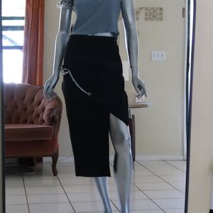 Chic Black Pencil Skirt with Chain Detail